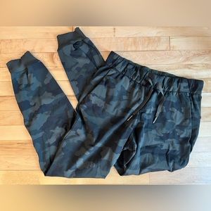 Athleta jogger pants